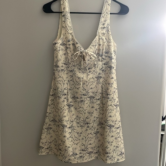 Floral dress from Princess Polly - Picture 3 of 4